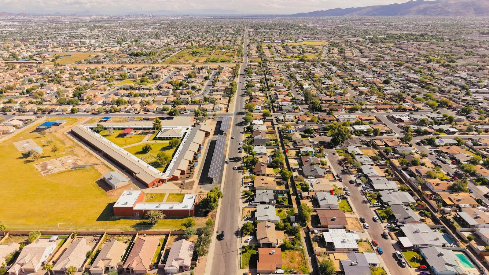 Aerial view of Phoenix Arizona showing appliance repair service areas including Mesa, Chandler, Gilbert, Scottsdale, Tempe, Glendale, and surrounding Valley communities.