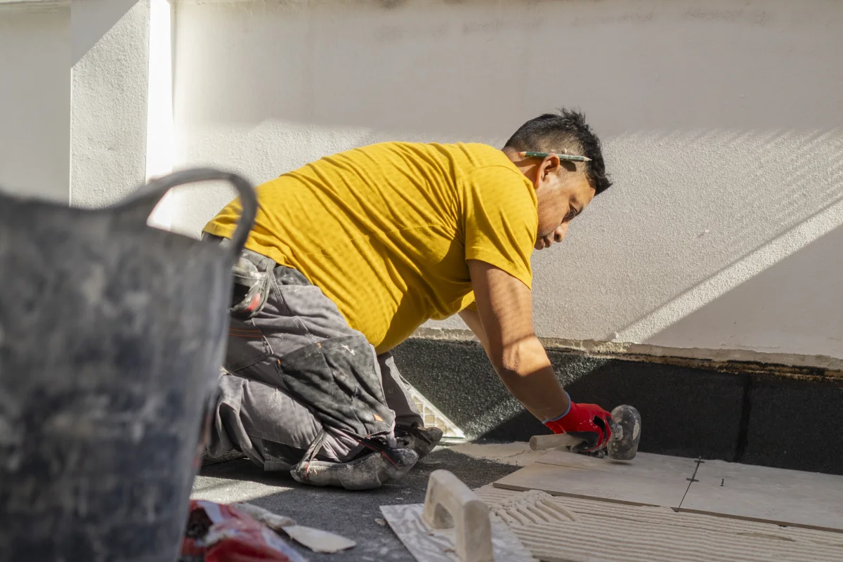 Flat roof replacement resource for Phoenix homeowners.