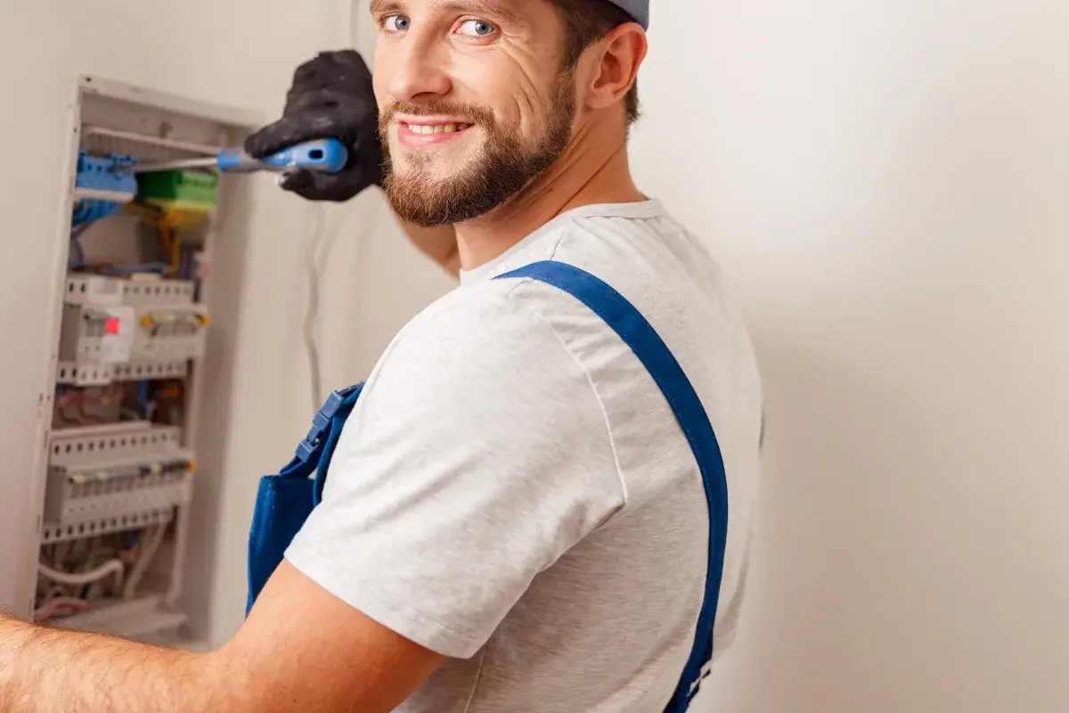 Electric service in Phoenix resource for homeowners.