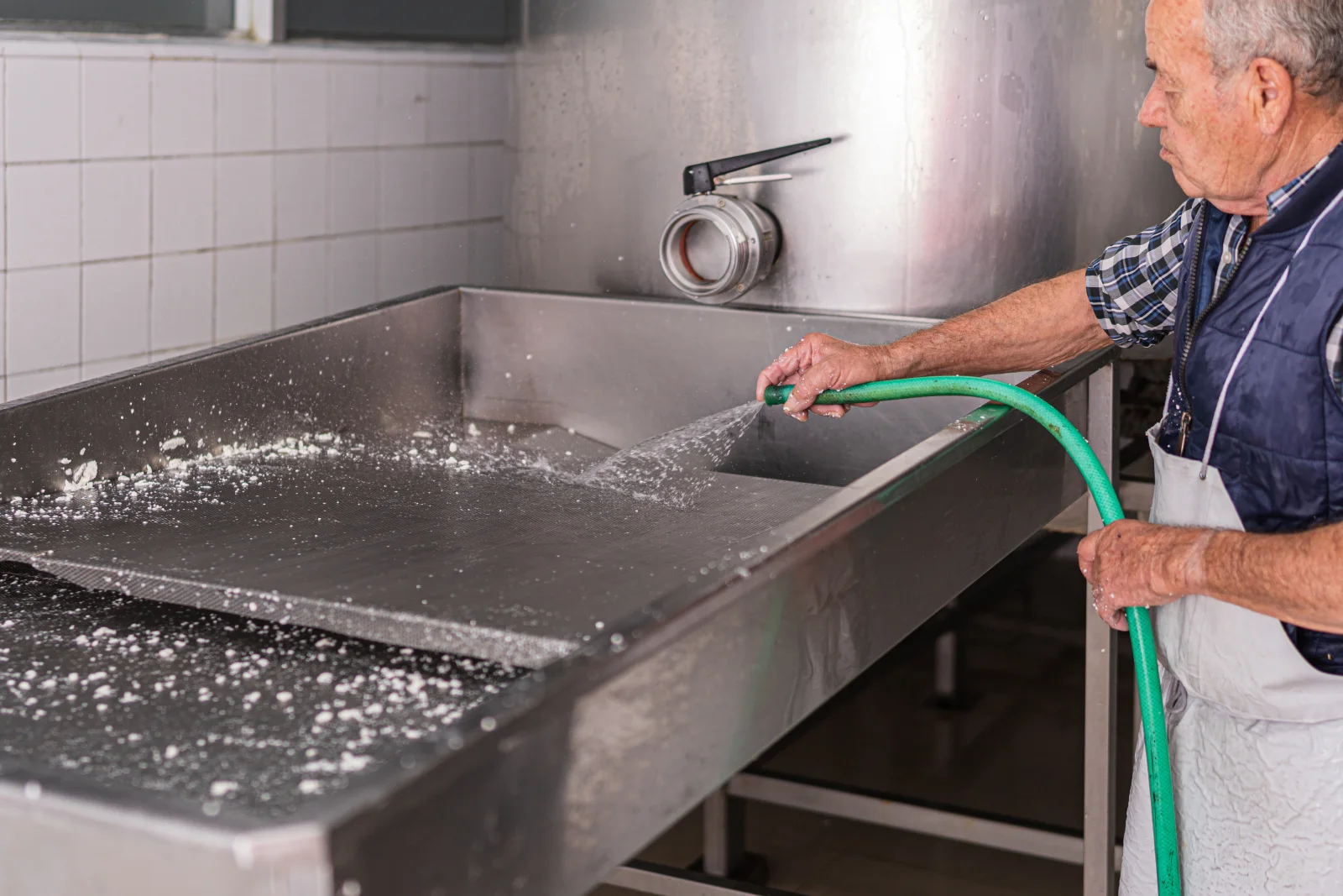 Grease trap cleaning resource for Phoenix restaurants and commercial kitchens.