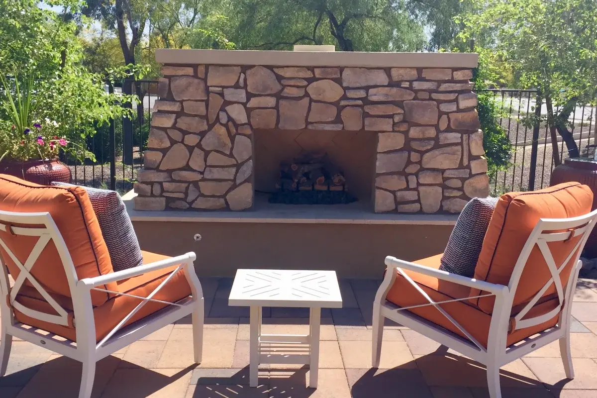 Outdoor fireplace builders in Phoenix, Arizona resource for homeowners.
