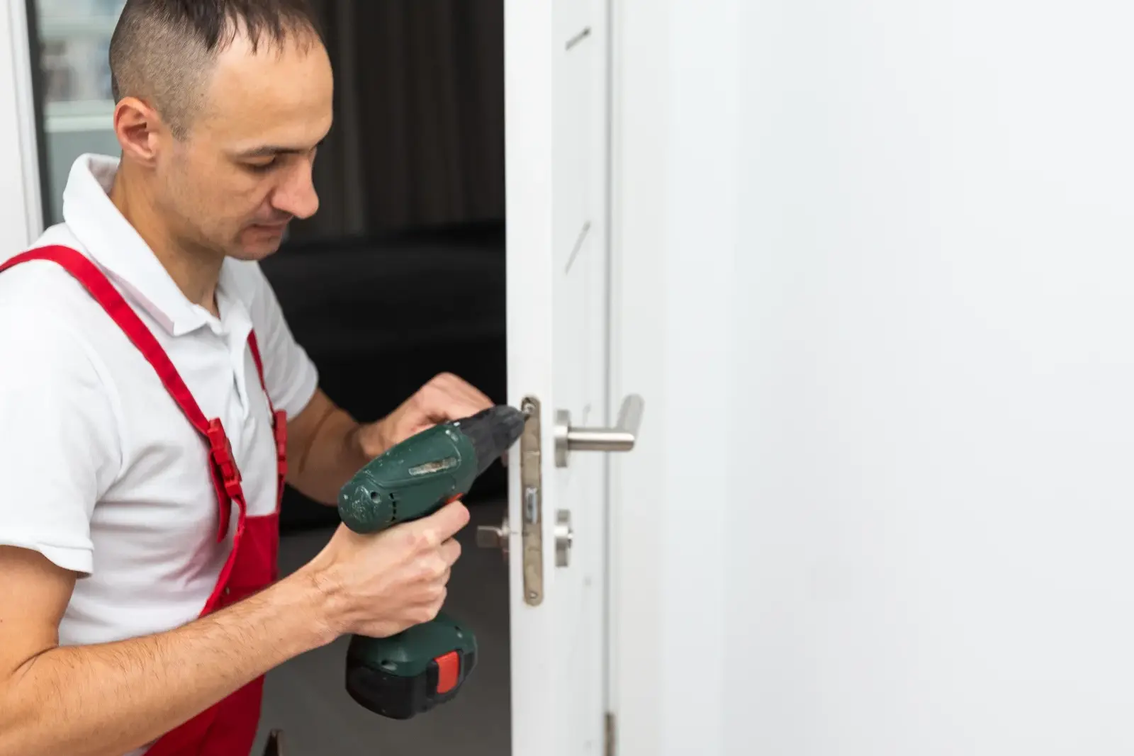Residential locksmith resource for Phoenix, Arizona homeowners.